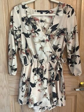 COE Clothing Floral Wrap Romper in Cream & Blush